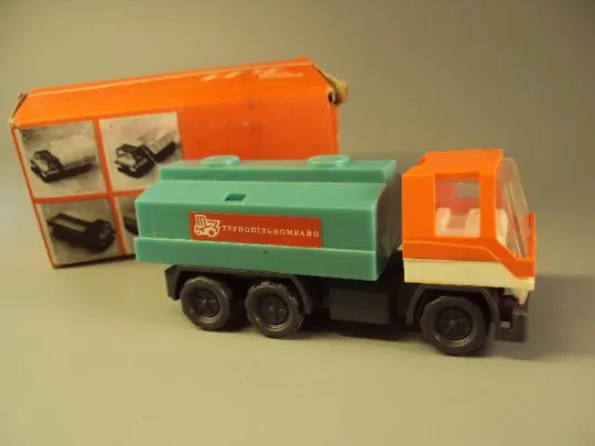 машинка автомобиль грузовой тернопольский комбайновый завод ссср грузовик в родной коробке №9110 Ціна
