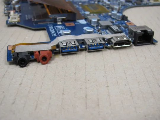 номер0193-33 материнська плата, Mainboard,Материнка,Основна плата,Системна плата,Плата системи,Laptop motherboard,мамка, ноутбучна плата DA0HK9MB6D0 SR0XL  I5-3337U для  SONY VAIO  SVE15 SVF152   оригінал Продаж