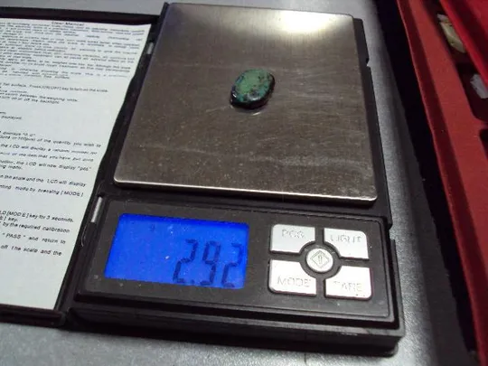 Камень хризоколл зеленый для ювелирных изделий вес 2,92 г размер 4,5 х 20,5 х 4,5 мм №13276 Де купити