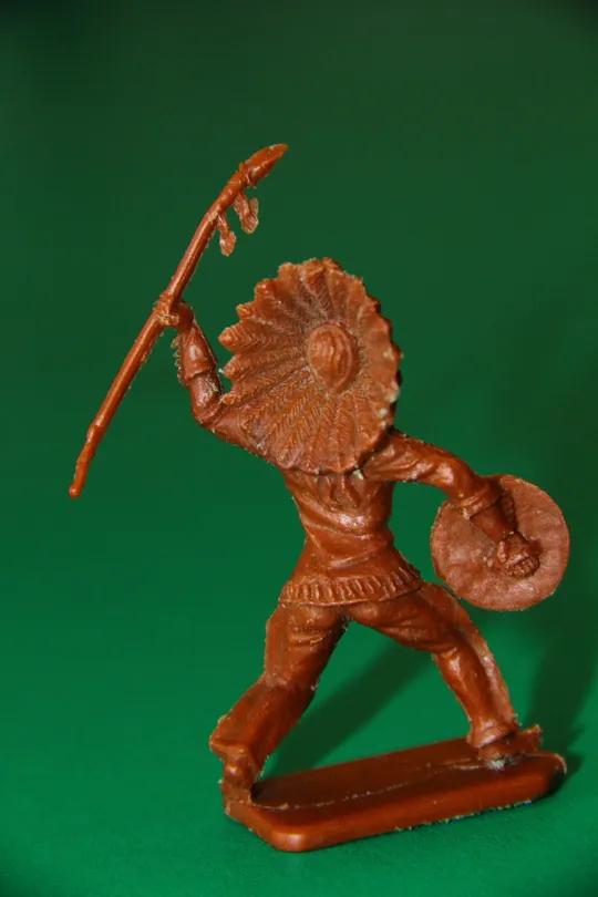 Купити ІНДІАНЕЦЬ ІЗ СПИСОМ индеец KELLOGGS Crescent 54мм АНГЛІЯ оригінал