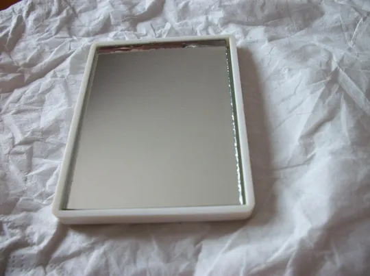 Зеркала USSR . СССР. новые, белые, карманные 2-Двa Штук, Крым. crimea, 1980-х , размер 8х5,5-см Продаж