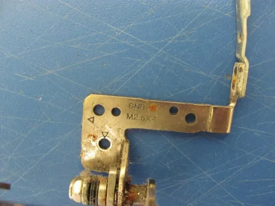 №100-18 кріплення матриці з петлями FBY17015010 для HP Pavilion 17 оригінал Інтернет-аукціон