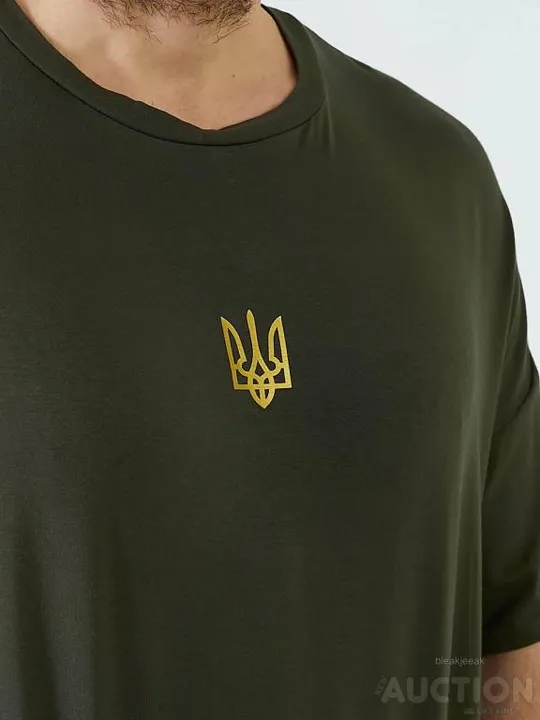 Чоловіча однотонна футболка колір хакі З аукціону