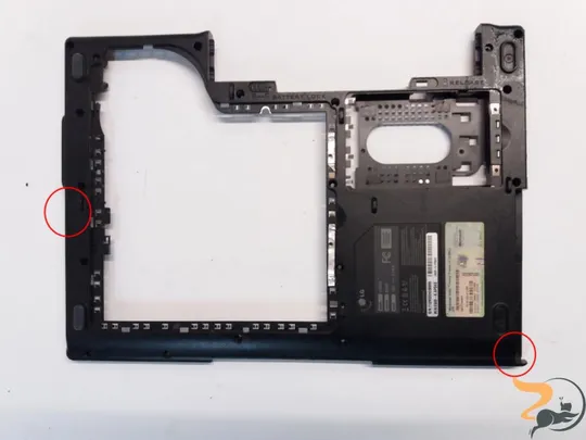 Нижня частина корпуса для ноутбука LG E500, 307-631D21D-H76, Б/В, має трішину біля CD та USB (фото) Ціна