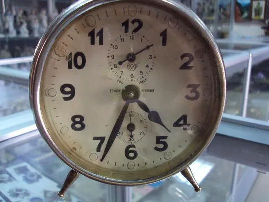 часы будильник гос трест точной механики З аукціону