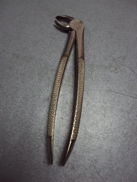 Медицинский инструмент стоматологический щипцы для удаления зубов клеймо длина 14,5 см №11479 З аукціону