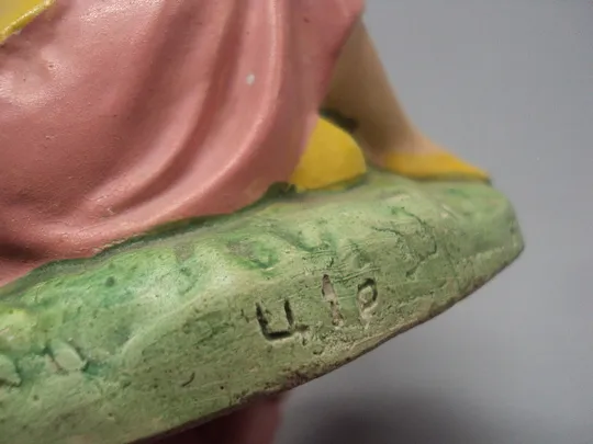 Фигура гипс статуэтка девушка и ягненок овечка украинка с ягненком овечкой высота 11,5 см №15607МЯ Торговий майданчик