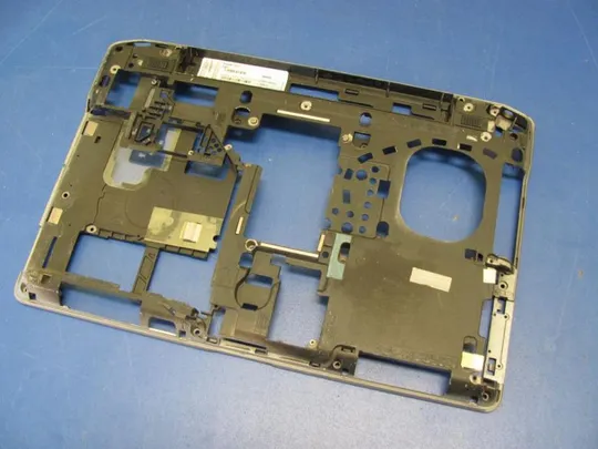 номер0002-7 Кришка (дно, корито, піддон) корпуса 0J79XG для DELL LATITUDE E6330 оригінал Ціна
