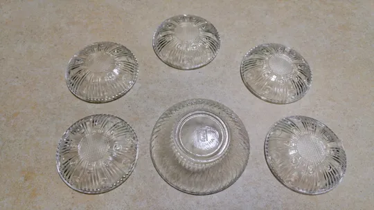 Розетки блюдця старе радянськіе скло набор 5+1 Вживане З аукціону