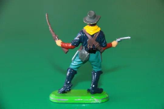 Купити КАВАЛЕРИСТ 7-ої КАВАЛЕРІЇ США з карабіном та револьвером BRITAINS  54мм Англія