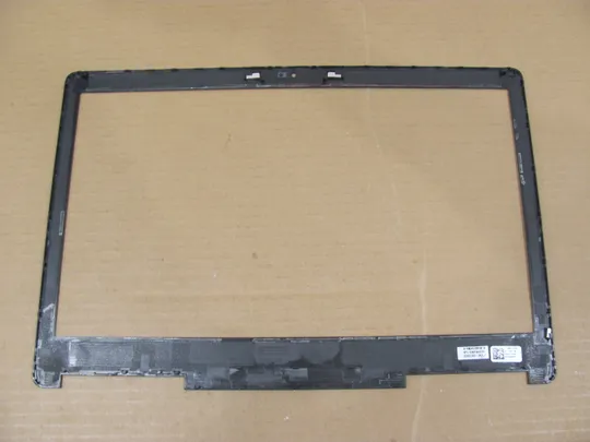 Купити номер0997-4 рамка матриці matrix frame Окантовка дисплея Рамка екрана Корпус рамка матриці AP1DJ000100 0MM4Y2  для Dell Precision 7710 7720 оригінал