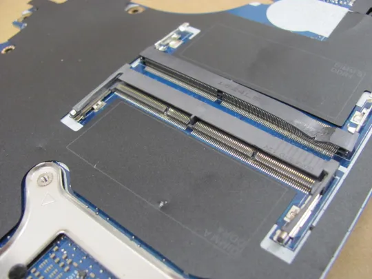 780-27 материнська плата SR32N  i7-7820HQ CAP00 LA-E311P для Dell Precision 7510 7520 P53F  оригінал Де купити