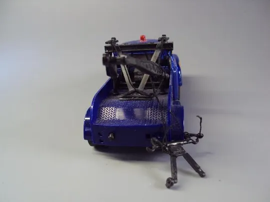 машинка эвакуатор Emergency service 24 Qualyti Shffield Китай высота 6 см, длина 14,5 см №11092 Продаж