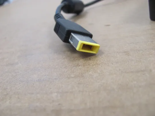 Блок живлення Lenovo adlx90nlc3a 45n0245 45n0499  90W 4.5A  Штекер  Square 5 Pin Можливий ОПТ від 10шт ціна договірна! Продаж
