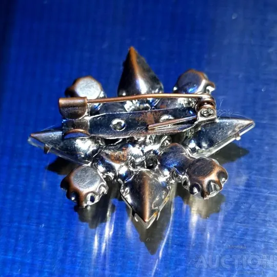 Брошка Інтернет-аукціон