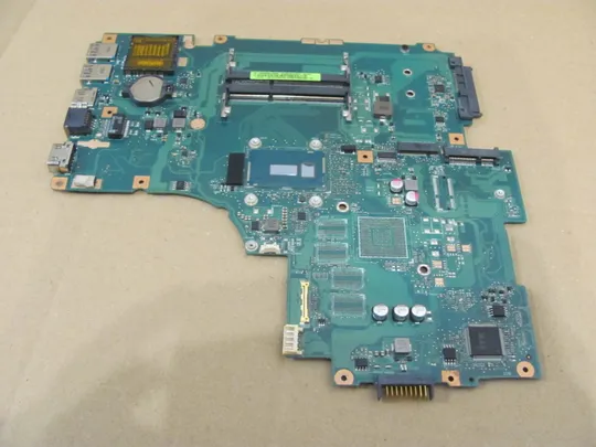 номер0116-32  материнська плата i5-5200U SR23Y 69N01HMA5A02 для  MEDION E7416   оригінал Ціна