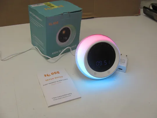 Світлодіодний годинник, колонка APKYO SG-1, з будильником, LED підсвічуванням на 5 кольорів, з режимом вібрації (20) З аукціону