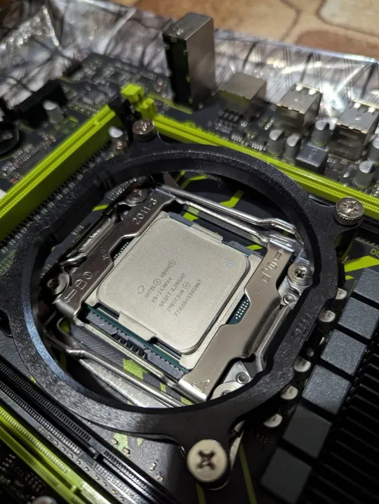 Комплект 10 ядер 20 потоки Soyo X99 + Xeon E5 2630v4 LGA 2011-3 DDR4 NVMe Intel Xeon E5 v3 v4 З аукціону