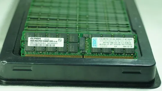 серверная память 4Gb Hunix DDR2 5300P 667MHz / Samsung 6400P 800MHz ECC Ціна