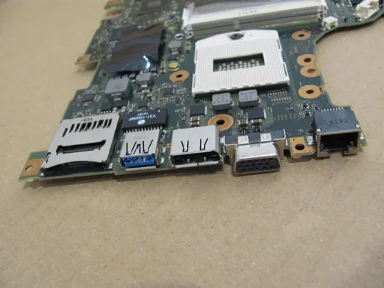 516-14 материнська плата CP667435-01 для FUJITSU LIFEBOOK E733 744 754 оригінал Недорого