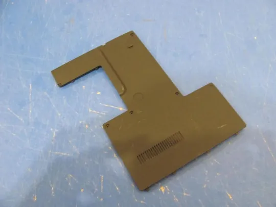 №224-6 Сервісна кришка 60.4B916.001 для Fujitsu Amilo Li2732 Li2727 оригінал Ціна