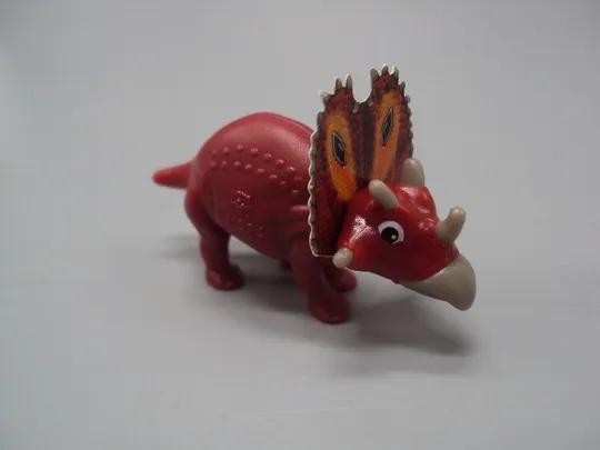 Фигурка киндер сюрприз VV224 Ferrero животные Трицератопс динозавр №18612л в Україні