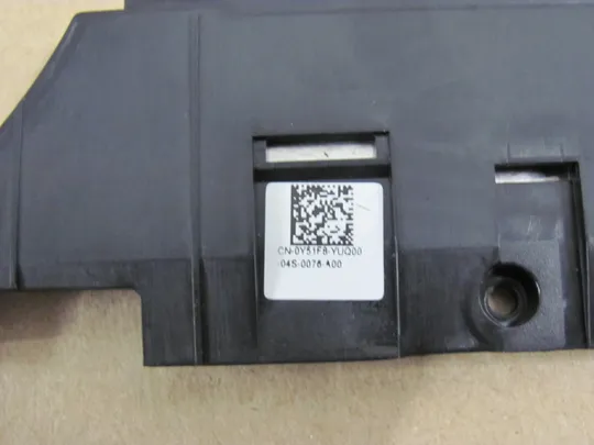 681-4 комплектуюче кріплення 0Y51F8 13N4-0UA0M01 для DELL Inspiron G7 17 7700 оригінал Продаж