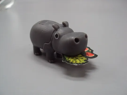 Фигурка киндер сюрприз VT080 Ferrero бегемот и еда бегемотик животные №18610л в Україні