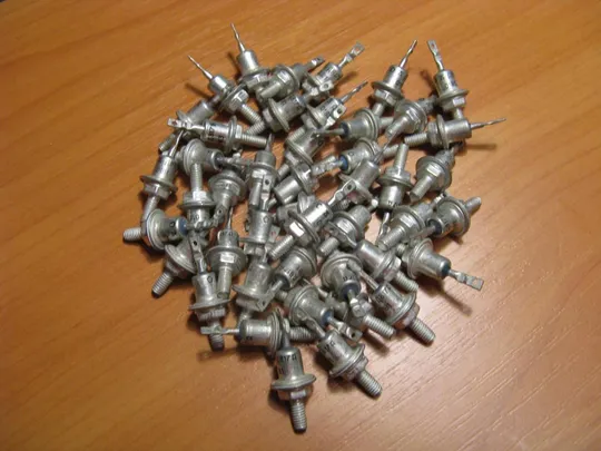 Стабілітрони Д817А ЛОТ 5ШТ Де купити