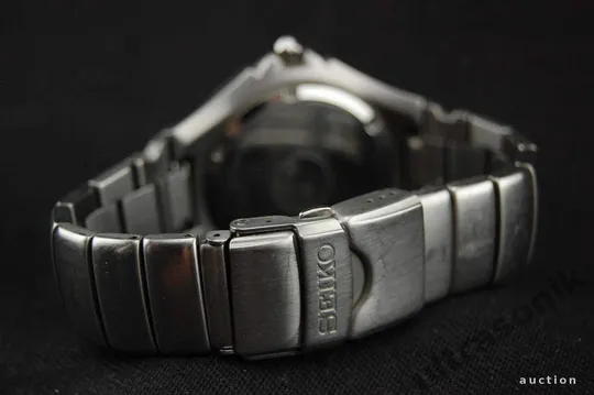 SEIKO Kinetic AutoRelay дата 200м черный. оригинал Ціна