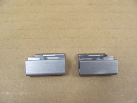 номер0353-8 заглушки петель  для Dell Latitude 5500 5501 5510 5511  Precision 3550 3551  оригінал Ціна