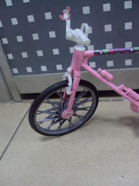Велосипед для куклы барби б/у (нет педалей) №3013 Де купити