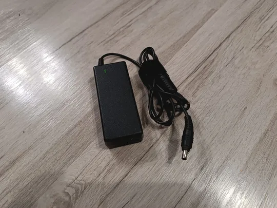 Блок живлення для ноутбука Samsung  19V 3.16A 60W 5.5×3.0мм Ціна