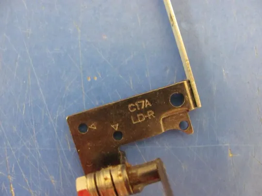 №29-7 кріплення з петлями 13N0-BNM0B12 для MEDION AKOYA P7632 DNS C17A оригінал Продаж