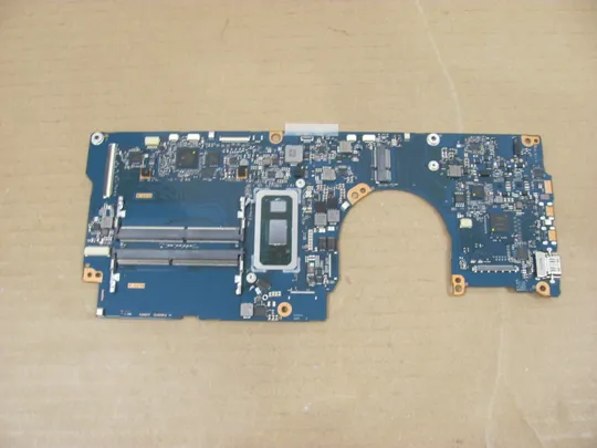 865-16 материнська плата РОБОЧА FUR3SY2 A4587A SRGKY  i5-10210U  для  Toshiba Dynabook Portege Tecra X40-G оригінал Ціна