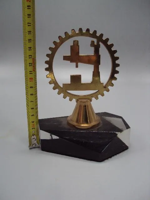 Фигура знак Одесский завод радиально-сверлильных станков бронза на подставке высота 16,3 см №4006 Де купити