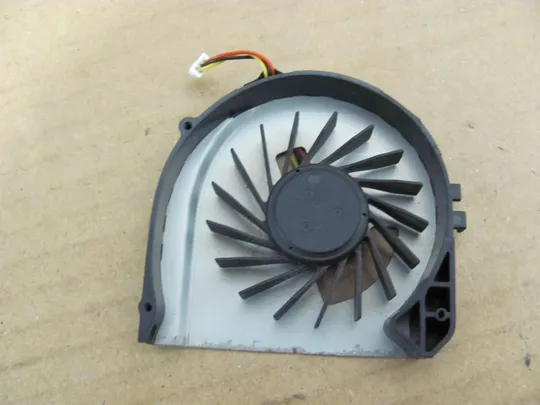 372-9 Вентилятор (кулер, FAN) для Dell Vostro 3500 V3500 оригінал Де купити