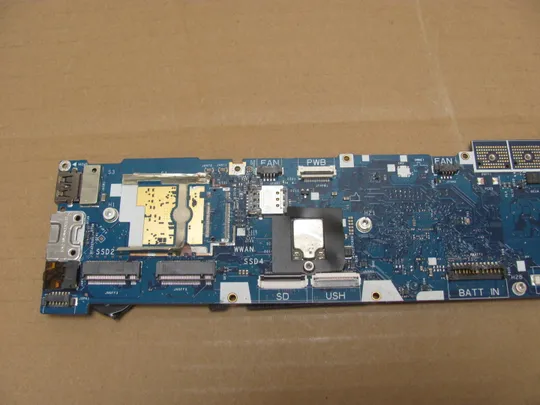 номер0978-6 материнська плата Mainboard Материнка Основна плата Системна плата Плата системи Laptop motherboard мамка  ноутбучна плата  HDC50 LA-L882P  i7-12850HX SRLGH для Dell Precision 7670 оригінал З аукціону