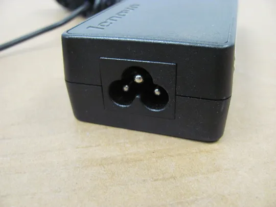 Блок живлення Lenovo adlx90nlc3a 45n0245 45n0499  90W 4.5A  Штекер  Square 5 Pin Можливий ОПТ від 10шт ціна договірна! З аукціону