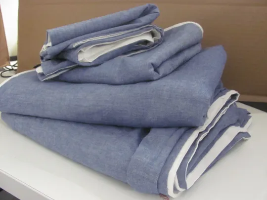 постільна білизна з двома підодіяльниками та двома наволочками (19) Де купити