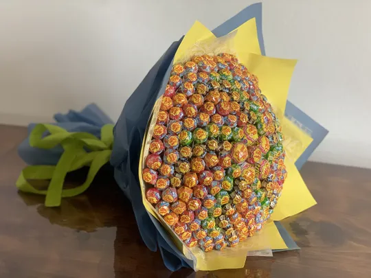 Купити Букет з цукерок Чупа Чупс Chupa Chups, в руку блакитний