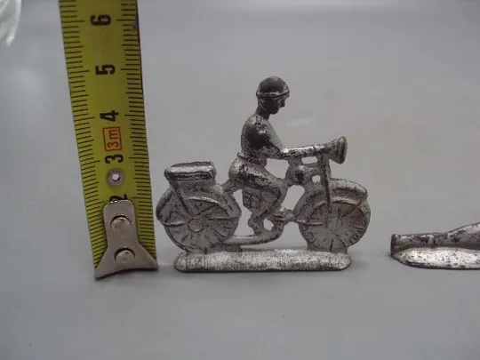 Детские игрушки фигурки солдатики оловянные пулеметчик и мотоциклист металл ссср лот 2 шт №15371 З аукціону