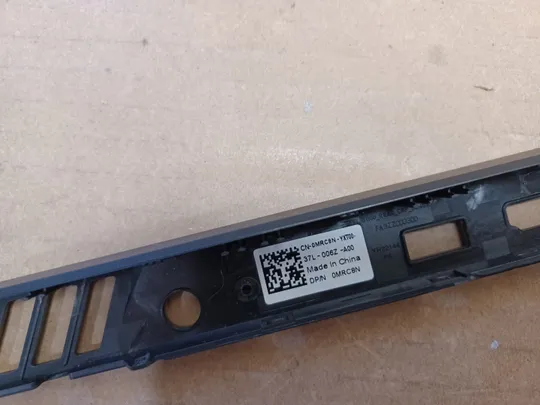 номер1053-20 заглушка корпуса  Пробка Заглушка роз’єму Кришка порту 0MRC8N AP3ZZ000202 для Dell G15 5530 5531 5535 оригінал З аукціону