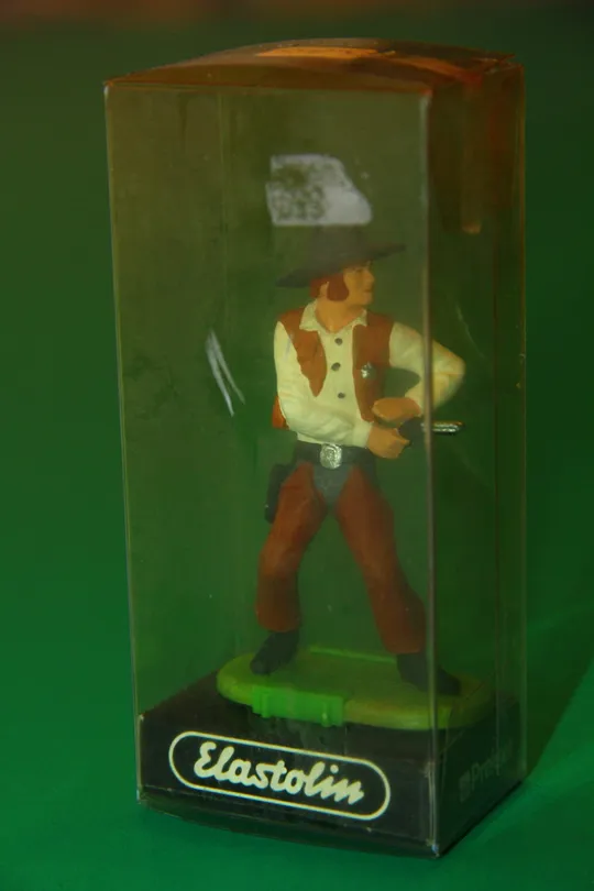 КОВБОЙ З ПІСТОЛЕТОМ №7147 ELASTOLIN PREISER 70мм ФРГ в упаковці Ціна
