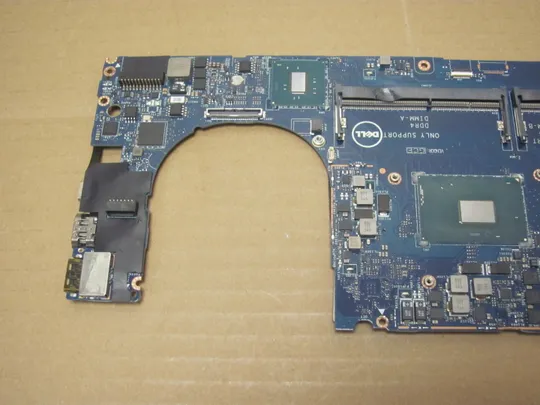 номер0944-10 материнська плата Mainboard Материнка Основна плата Системна плата Плата системи Laptop motherboard мамка ноутбучна плата AAM00 LA-C361P  SR2FU i7-6820HQ для  Dell Precision 5510, XPS 15 9550  оригінал З аукціону