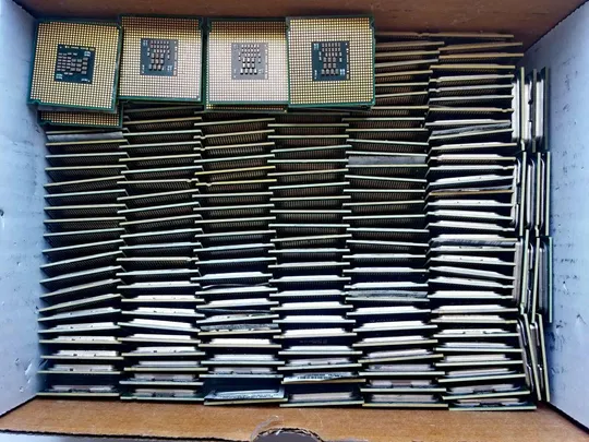 Купити 100шт. 2x ядерных процессоров Core 2 Duo Xeon 5150 (аналог Core™2 Duo E6750) 2.66GHz/4Mb/1333MHz LGA