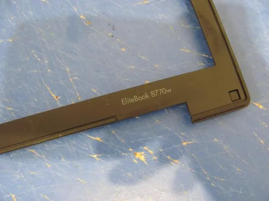 №221-4 рамка матриці 6070B0591101 688763-001 для HP ELITENOOK 8770W 8760W оригінал Де купити