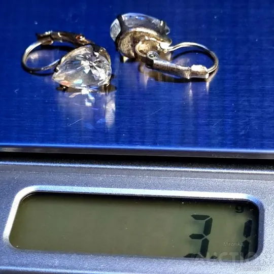 Сережки біжутерія. Характеристики