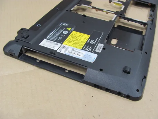 747-4 Кришка дно піддон корпуса 13N0-YVA0V01  для MEDION AKOYA E7222 оригінал в Україні