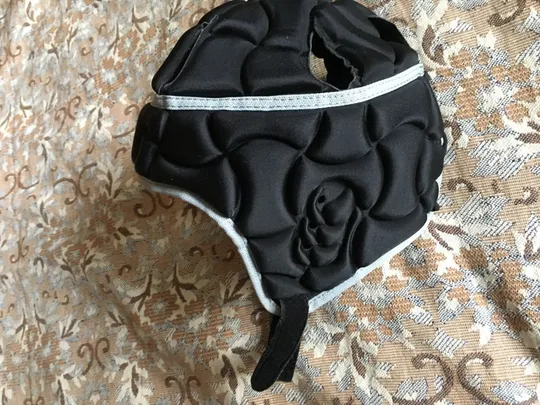 Купити Шлем для борьбы и регби Body Armour в отличном состоянии